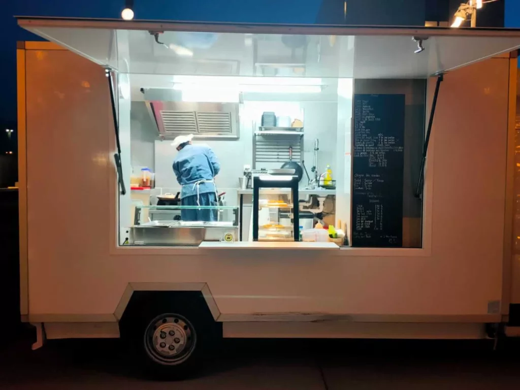 Thai_Food_Truck_au_Marché_De_Pont_Rouge